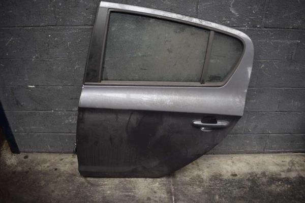 PORTE ARRIERE GAUCHE HYUNDAI I20 2008-6/2012 5PORTES - Vue 1